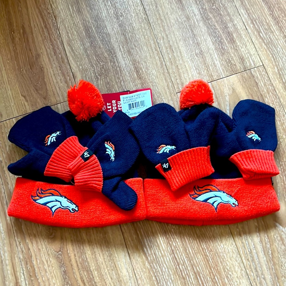 Denver Broncos toddler hat & mitten set